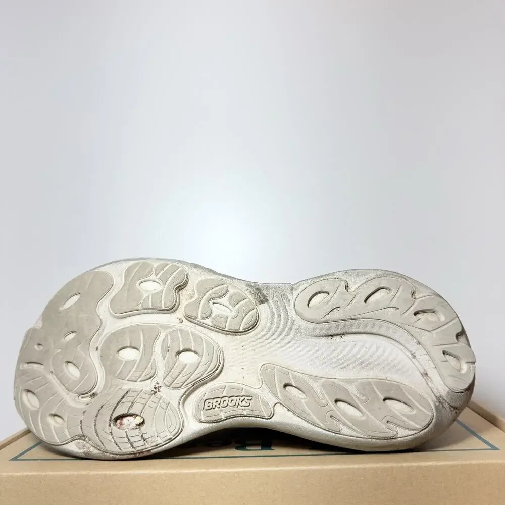 Brooks Adrenaline GTS 25 Womens 9 White Silver Road Running Shoes Gym Sneakers